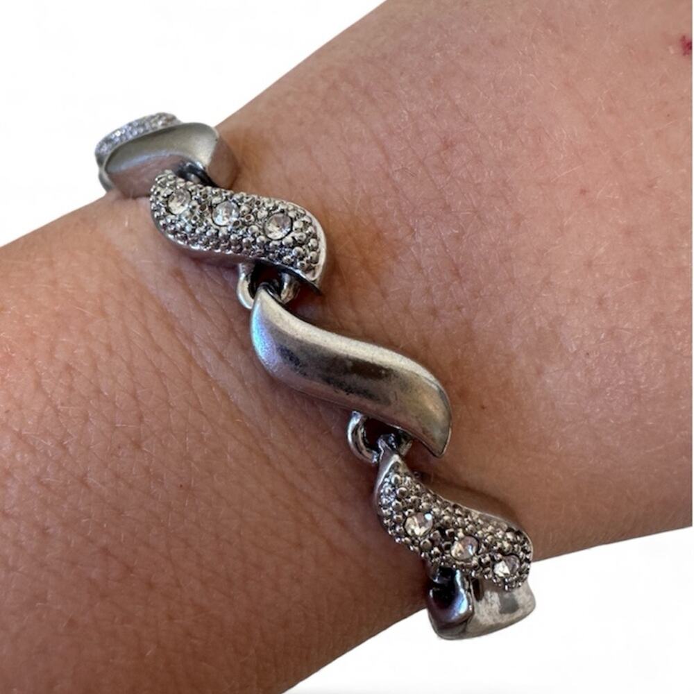 Vintage Avon Silver Tone Rhinestone Tennis Bracelet Womens Jewelry